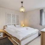 Semesterbostad Haus Hafenblick *