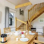 Semesterbostad Haus Hafenblick *